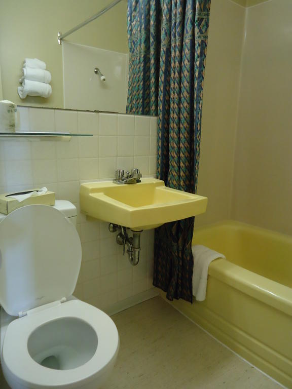 קנורה Lake-Vu Motel חדר תמונה